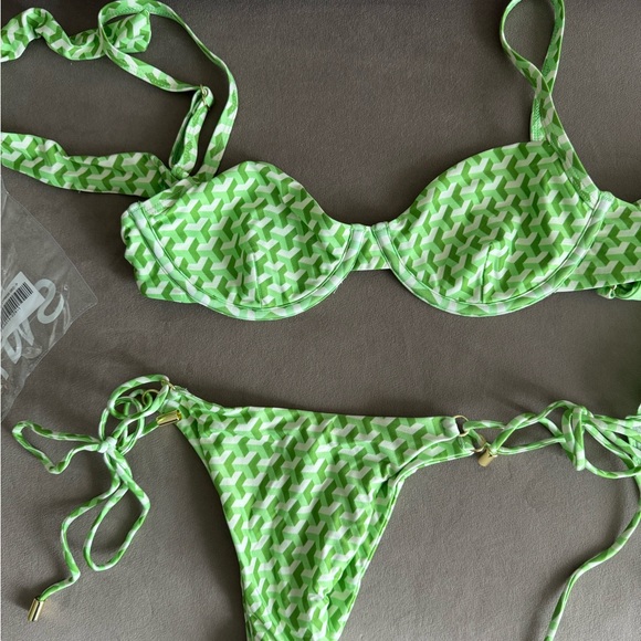 Monday Swimwear Cypress Geo bikini - Picture 2 of 3